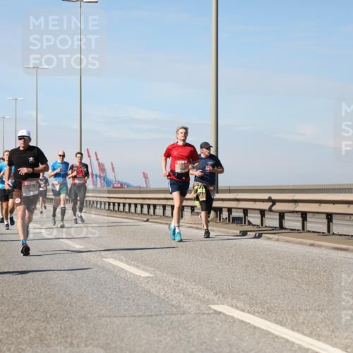 03.10.2025 - Köhlbrandbrückenlauf Yannick Fuchs http://msf.ph/oto/9191297 03.10.2025 11:51:58 Position 3  meine-sportfotos.de