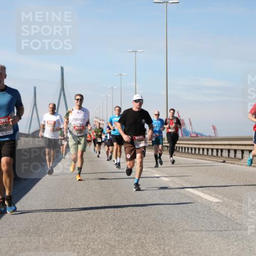 03.10.2025 - Köhlbrandbrückenlauf Yannick Fuchs http://msf.ph/oto/9191300 03.10.2025 11:51:59 Position 3 4412 meine-sportfotos.de