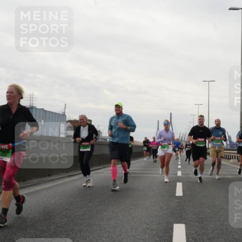 03.10.2025 - Köhlbrandbrückenlauf Matties Gatica Varas http://msf.ph/oto/9191314 03.10.2025 16:05:45 Position 3  meine-sportfotos.de