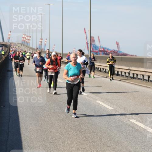 03.10.2025 - Köhlbrandbrückenlauf Yannick Fuchs http://msf.ph/oto/9191315 03.10.2025 12:11:56 Position 3  meine-sportfotos.de