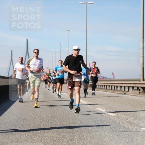 03.10.2025 - Köhlbrandbrückenlauf Yannick Fuchs http://msf.ph/oto/9191316 03.10.2025 11:51:59 Position 3 4412 meine-sportfotos.de