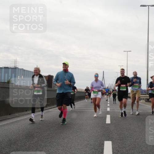 03.10.2025 - Köhlbrandbrückenlauf Matties Gatica Varas http://msf.ph/oto/9191317 03.10.2025 16:05:45 Position 3  meine-sportfotos.de