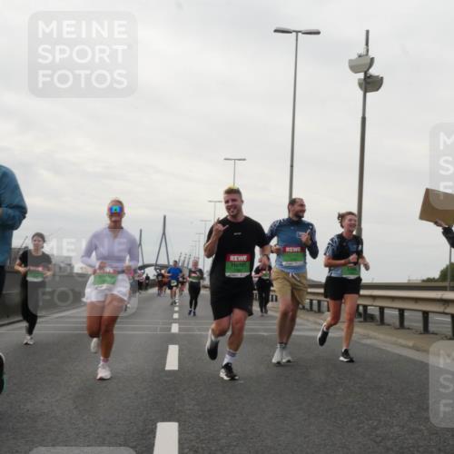 03.10.2025 - Köhlbrandbrückenlauf Matties Gatica Varas http://msf.ph/oto/9191321 03.10.2025 16:05:46 Position 3  meine-sportfotos.de