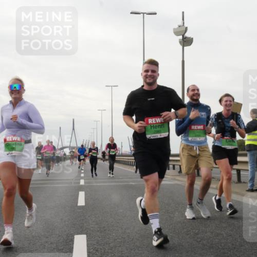 03.10.2025 - Köhlbrandbrückenlauf Matties Gatica Varas http://msf.ph/oto/9191325 03.10.2025 16:05:47 Position 3 7980, 7981, 9704 meine-sportfotos.de