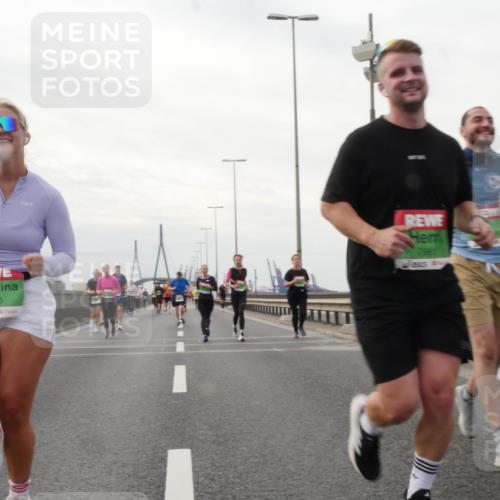 03.10.2025 - Köhlbrandbrückenlauf Matties Gatica Varas http://msf.ph/oto/9191328 03.10.2025 16:05:48 Position 3 8516, 7980, 77967 meine-sportfotos.de