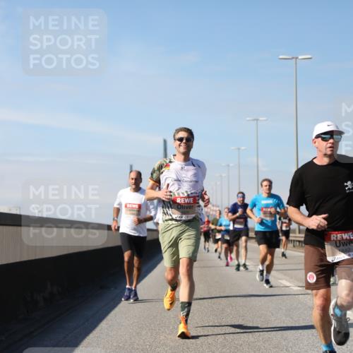 03.10.2025 - Köhlbrandbrückenlauf Yannick Fuchs http://msf.ph/oto/9191331 03.10.2025 11:52:01 Position 3 5842 meine-sportfotos.de