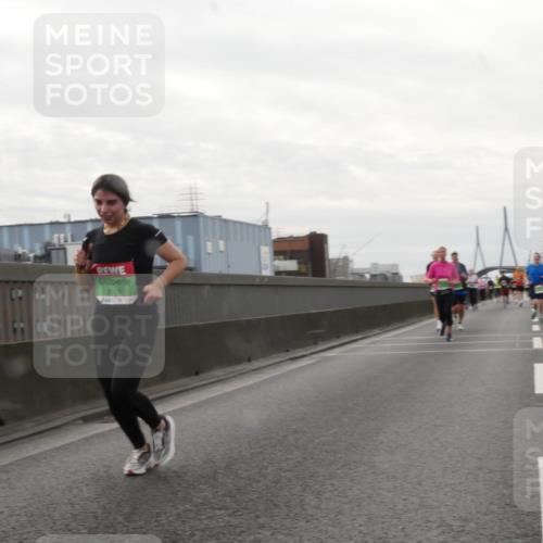 03.10.2025 - Köhlbrandbrückenlauf Matties Gatica Varas http://msf.ph/oto/9191332 03.10.2025 16:05:49 Position 3 8516 meine-sportfotos.de