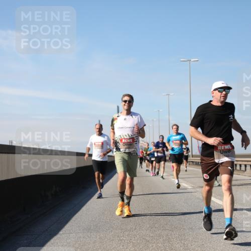 03.10.2025 - Köhlbrandbrückenlauf Yannick Fuchs http://msf.ph/oto/9191335 03.10.2025 11:52:01 Position 3 5842 meine-sportfotos.de