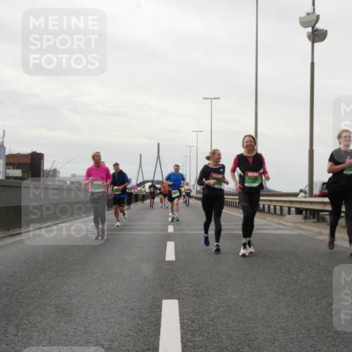 03.10.2025 - Köhlbrandbrückenlauf Matties Gatica Varas http://msf.ph/oto/9191341 03.10.2025 16:05:51 Position 3  meine-sportfotos.de