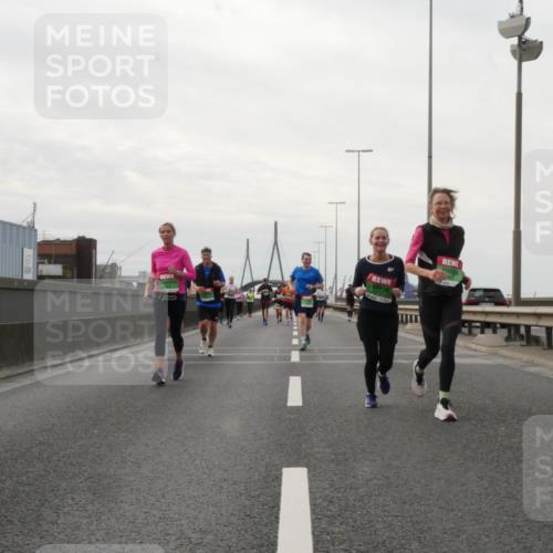03.10.2025 - Köhlbrandbrückenlauf Matties Gatica Varas http://msf.ph/oto/9191344 03.10.2025 16:05:51 Position 3  meine-sportfotos.de