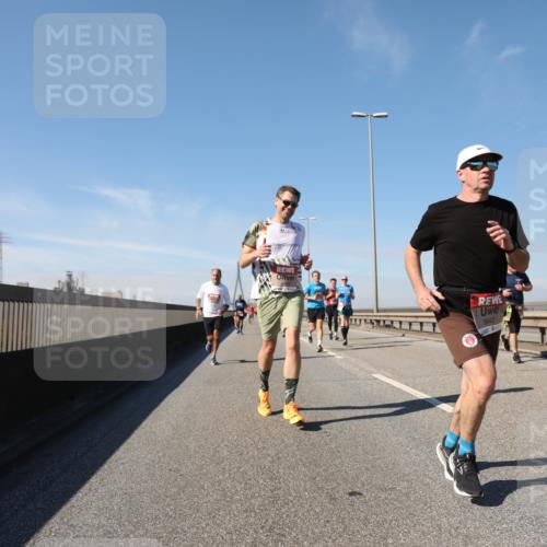 03.10.2025 - Köhlbrandbrückenlauf Yannick Fuchs http://msf.ph/oto/9191351 03.10.2025 11:52:02 Position 3 5842 meine-sportfotos.de