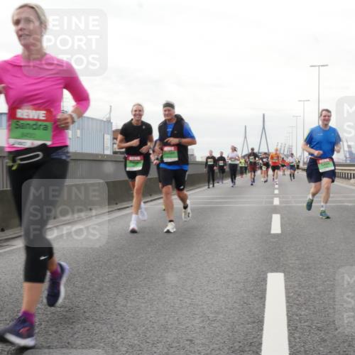 03.10.2025 - Köhlbrandbrückenlauf Matties Gatica Varas http://msf.ph/oto/9191353 03.10.2025 16:05:54 Position 3  meine-sportfotos.de