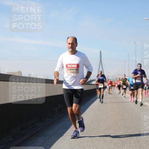 03.10.2025 - Köhlbrandbrückenlauf Yannick Fuchs http://msf.ph/oto/9191365 03.10.2025 11:52:03 Position 3 4386, 637 meine-sportfotos.de