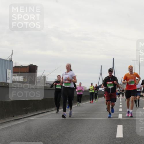 03.10.2025 - Köhlbrandbrückenlauf Matties Gatica Varas http://msf.ph/oto/9191371 03.10.2025 16:05:59 Position 3  meine-sportfotos.de