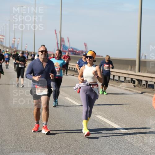03.10.2025 - Köhlbrandbrückenlauf Yannick Fuchs http://msf.ph/oto/9191381 03.10.2025 12:12:03 Position 3 4531, 5241 meine-sportfotos.de