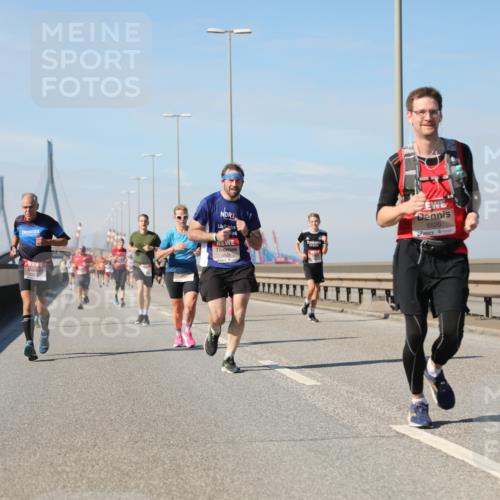 03.10.2025 - Köhlbrandbrückenlauf Yannick Fuchs http://msf.ph/oto/9191383 03.10.2025 11:52:05 Position 3 1, 5520 meine-sportfotos.de