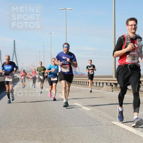 03.10.2025 - Köhlbrandbrückenlauf Yannick Fuchs http://msf.ph/oto/9191388 03.10.2025 11:52:05 Position 3 1, 5520 meine-sportfotos.de