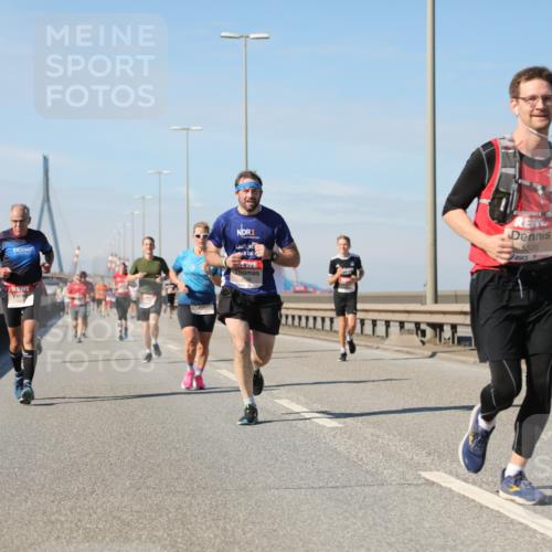 03.10.2025 - Köhlbrandbrückenlauf Yannick Fuchs http://msf.ph/oto/9191391 03.10.2025 11:52:05 Position 3 1, 5520 meine-sportfotos.de