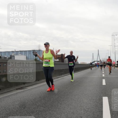 03.10.2025 - Köhlbrandbrückenlauf Matties Gatica Varas http://msf.ph/oto/9191410 03.10.2025 16:06:10 Position 3  meine-sportfotos.de