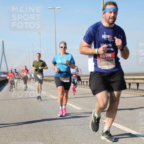 03.10.2025 - Köhlbrandbrückenlauf Yannick Fuchs http://msf.ph/oto/9191411 03.10.2025 11:52:07 Position 3 5977, 5753, 1, 4528 meine-sportfotos.de