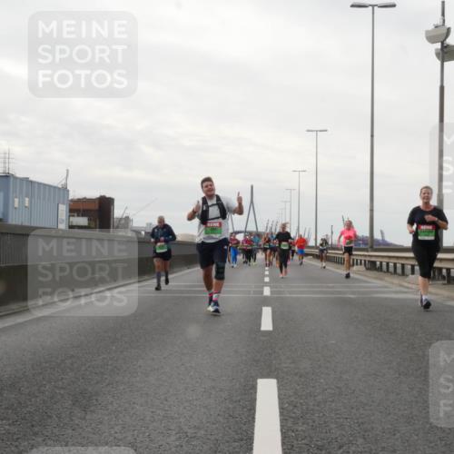 03.10.2025 - Köhlbrandbrückenlauf Matties Gatica Varas http://msf.ph/oto/9191432 03.10.2025 16:06:18 Position 3  meine-sportfotos.de