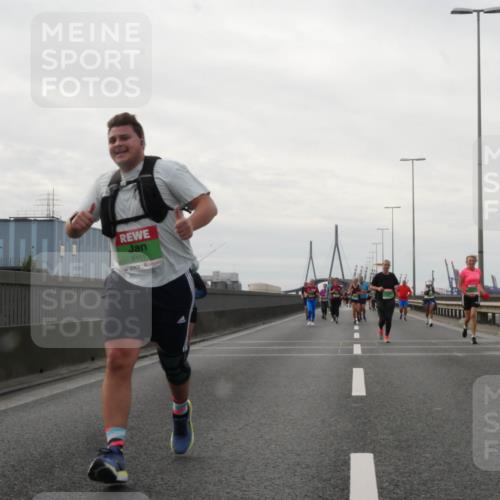 03.10.2025 - Köhlbrandbrückenlauf Matties Gatica Varas http://msf.ph/oto/9191441 03.10.2025 16:06:20 Position 3 8111 meine-sportfotos.de