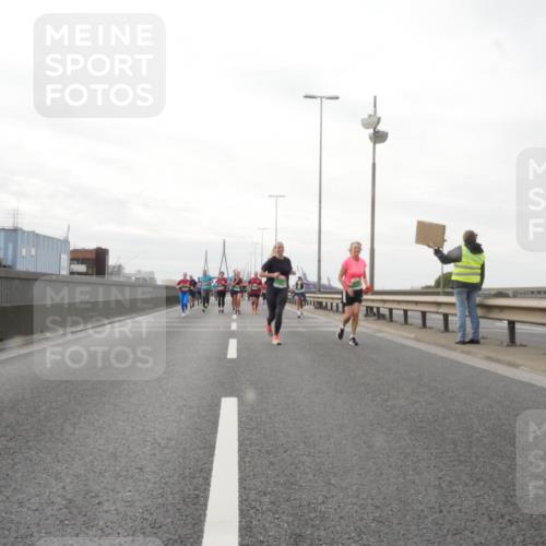03.10.2025 - Köhlbrandbrückenlauf Matties Gatica Varas http://msf.ph/oto/9191446 03.10.2025 16:06:22 Position 3  meine-sportfotos.de
