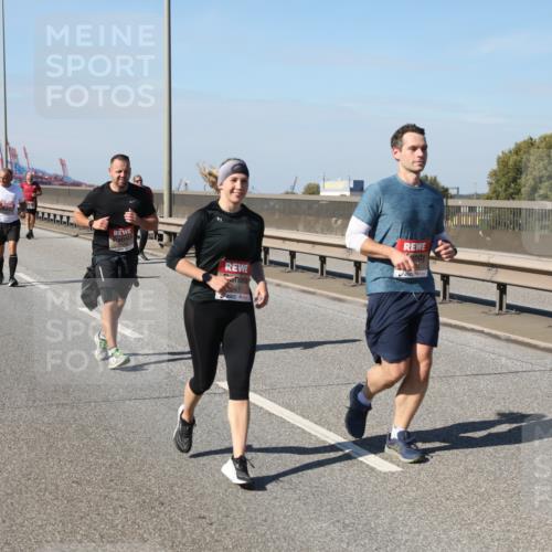 03.10.2025 - Köhlbrandbrückenlauf Yannick Fuchs http://msf.ph/oto/9191456 03.10.2025 12:12:12 Position 3 611 meine-sportfotos.de