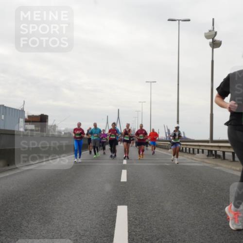 03.10.2025 - Köhlbrandbrückenlauf Matties Gatica Varas http://msf.ph/oto/9191458 03.10.2025 16:06:25 Position 3 7693 meine-sportfotos.de