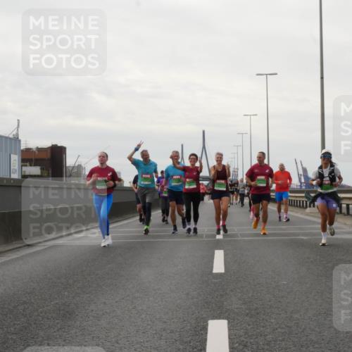03.10.2025 - Köhlbrandbrückenlauf Matties Gatica Varas http://msf.ph/oto/9191462 03.10.2025 16:06:26 Position 3  meine-sportfotos.de