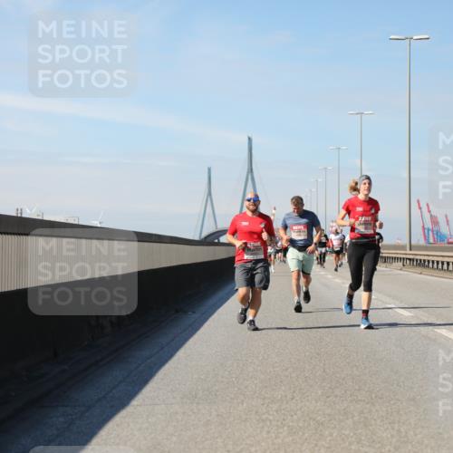 03.10.2025 - Köhlbrandbrückenlauf Yannick Fuchs http://msf.ph/oto/9191466 03.10.2025 11:52:12 Position 3  meine-sportfotos.de
