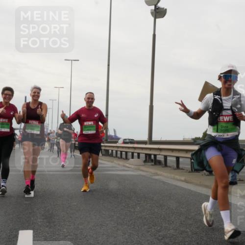 03.10.2025 - Köhlbrandbrückenlauf Matties Gatica Varas http://msf.ph/oto/9191474 03.10.2025 16:06:28 Position 3 8444, 9685 meine-sportfotos.de