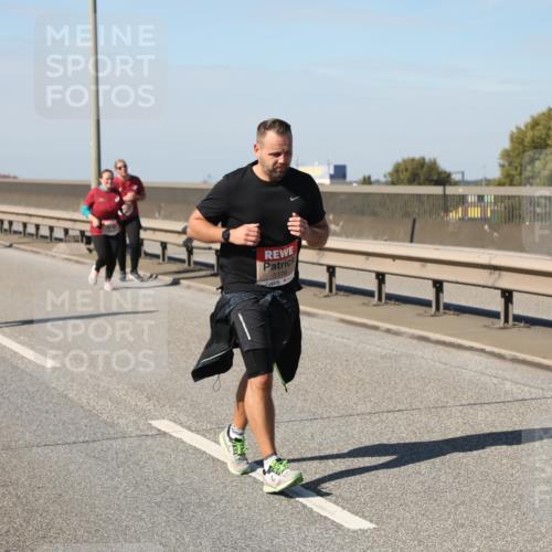 03.10.2025 - Köhlbrandbrückenlauf Yannick Fuchs http://msf.ph/oto/9191478 03.10.2025 12:12:13 Position 3 5176 meine-sportfotos.de