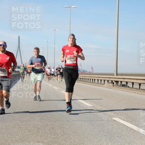 03.10.2025 - Köhlbrandbrückenlauf Yannick Fuchs http://msf.ph/oto/9191486 03.10.2025 11:52:13 Position 3 15, 6659, 15, 6661 meine-sportfotos.de