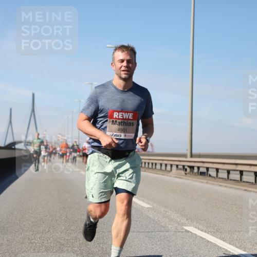 03.10.2025 - Köhlbrandbrückenlauf Yannick Fuchs http://msf.ph/oto/9191507 03.10.2025 11:52:15 Position 3 4901 meine-sportfotos.de