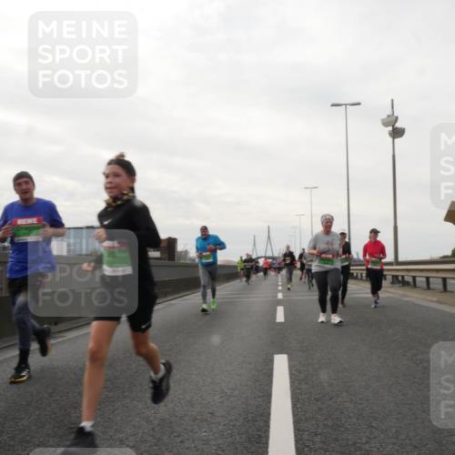 03.10.2025 - Köhlbrandbrückenlauf Matties Gatica Varas http://msf.ph/oto/9191511 03.10.2025 16:06:35 Position 3  meine-sportfotos.de