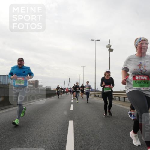 03.10.2025 - Köhlbrandbrückenlauf Matties Gatica Varas http://msf.ph/oto/9191520 03.10.2025 16:06:37 Position 3 7966 meine-sportfotos.de