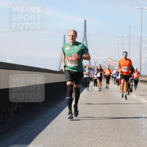 03.10.2025 - Köhlbrandbrückenlauf Yannick Fuchs http://msf.ph/oto/9191532 03.10.2025 11:52:21 Position 3 4837 meine-sportfotos.de