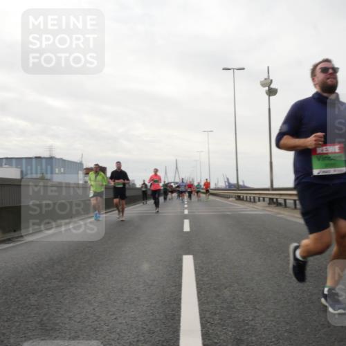 03.10.2025 - Köhlbrandbrückenlauf Matties Gatica Varas http://msf.ph/oto/9191553 03.10.2025 16:06:44 Position 3  meine-sportfotos.de