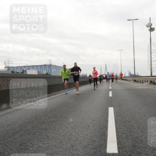 03.10.2025 - Köhlbrandbrückenlauf Matties Gatica Varas http://msf.ph/oto/9191555 03.10.2025 16:06:45 Position 3  meine-sportfotos.de