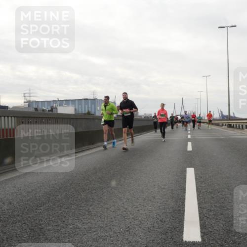 03.10.2025 - Köhlbrandbrückenlauf Matties Gatica Varas http://msf.ph/oto/9191557 03.10.2025 16:06:45 Position 3  meine-sportfotos.de