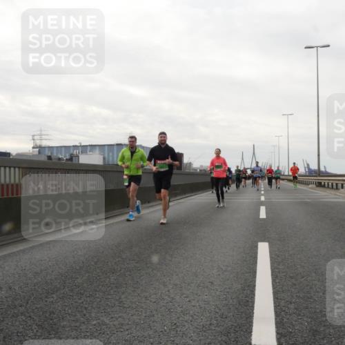 03.10.2025 - Köhlbrandbrückenlauf Matties Gatica Varas http://msf.ph/oto/9191560 03.10.2025 16:06:46 Position 3  meine-sportfotos.de