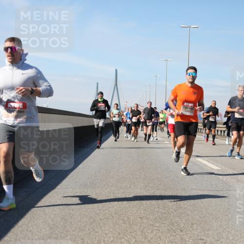 03.10.2025 - Köhlbrandbrückenlauf Yannick Fuchs http://msf.ph/oto/9191564 03.10.2025 11:52:26 Position 3 5522 meine-sportfotos.de