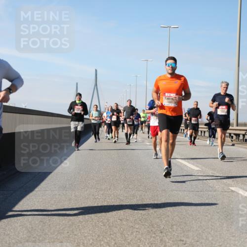 03.10.2025 - Köhlbrandbrückenlauf Yannick Fuchs http://msf.ph/oto/9191566 03.10.2025 11:52:26 Position 3 4547 meine-sportfotos.de