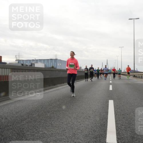 03.10.2025 - Köhlbrandbrückenlauf Matties Gatica Varas http://msf.ph/oto/9191569 03.10.2025 16:06:48 Position 3  meine-sportfotos.de