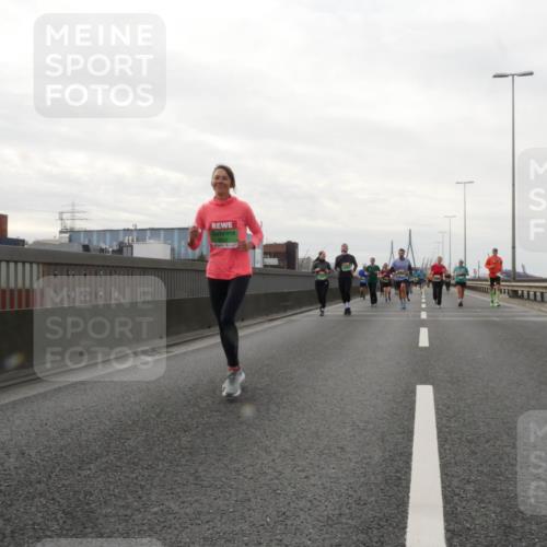 03.10.2025 - Köhlbrandbrückenlauf Matties Gatica Varas http://msf.ph/oto/9191572 03.10.2025 16:06:48 Position 3  meine-sportfotos.de