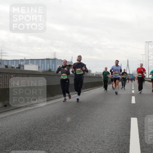 03.10.2025 - Köhlbrandbrückenlauf Matties Gatica Varas http://msf.ph/oto/9191582 03.10.2025 16:06:51 Position 3  meine-sportfotos.de