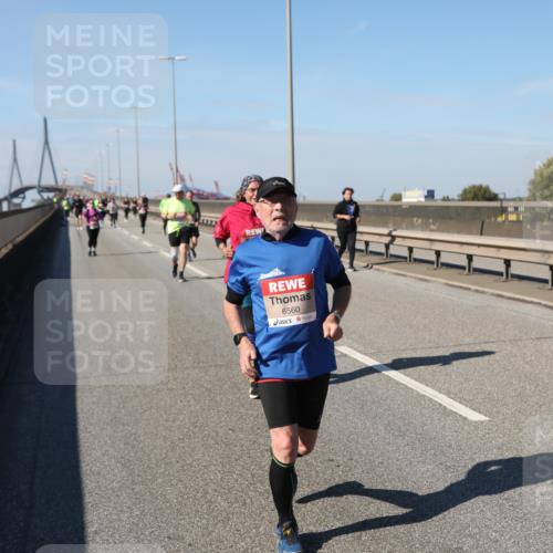 03.10.2025 - Köhlbrandbrückenlauf Yannick Fuchs http://msf.ph/oto/9191583 03.10.2025 12:12:26 Position 3 6560 meine-sportfotos.de