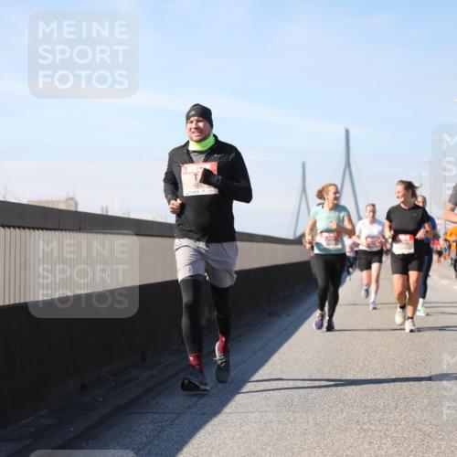 03.10.2025 - Köhlbrandbrückenlauf Yannick Fuchs http://msf.ph/oto/9191584 03.10.2025 11:52:29 Position 3  meine-sportfotos.de