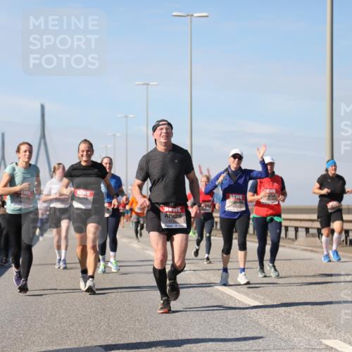 03.10.2025 - Köhlbrandbrückenlauf Yannick Fuchs http://msf.ph/oto/9191587 03.10.2025 11:52:30 Position 3 4710, 4343 meine-sportfotos.de